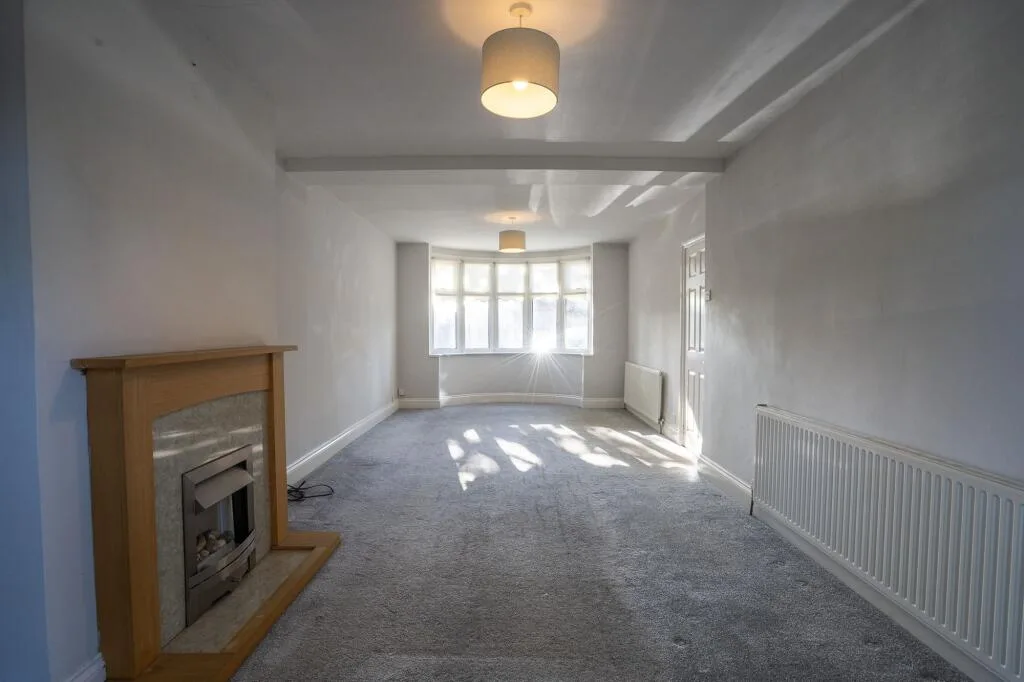 3 bedroom semi-detached house for rent