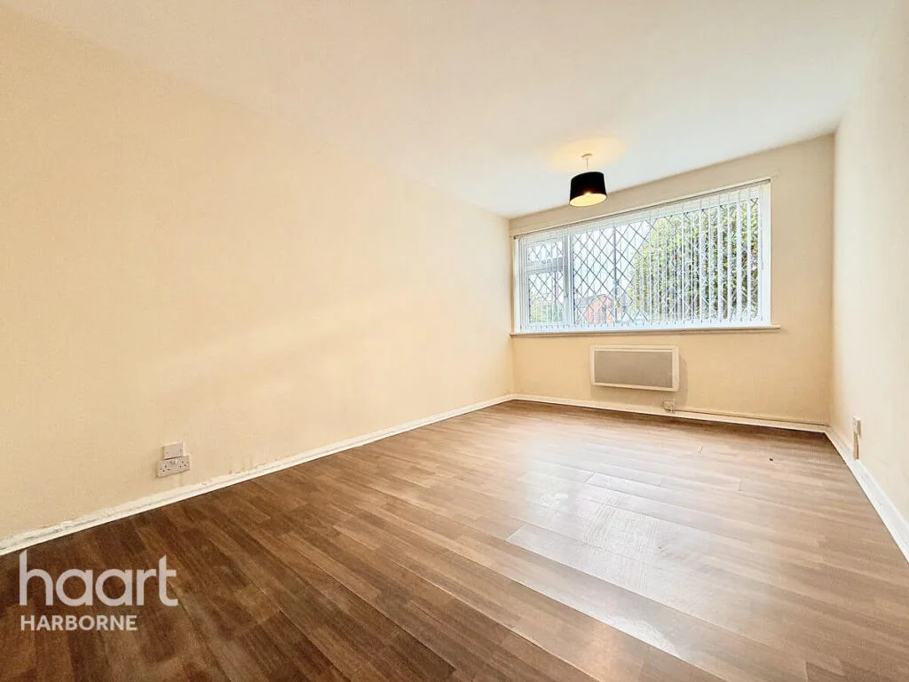 2 bedroom maisonette for rent