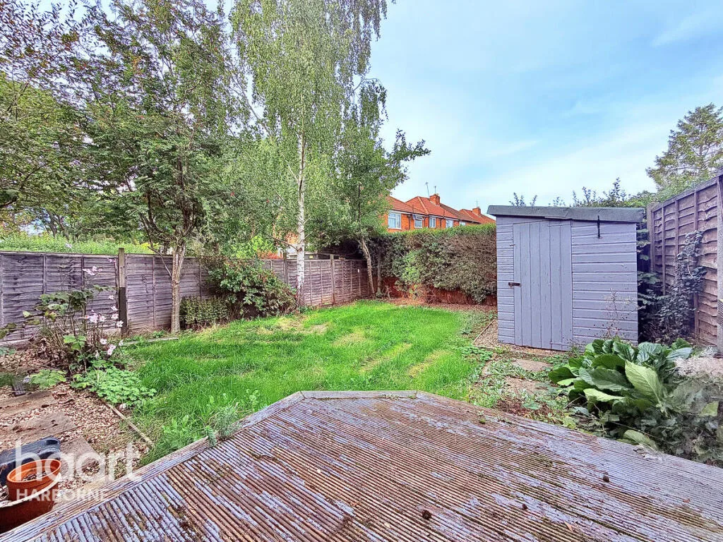 2 bedroom maisonette for rent