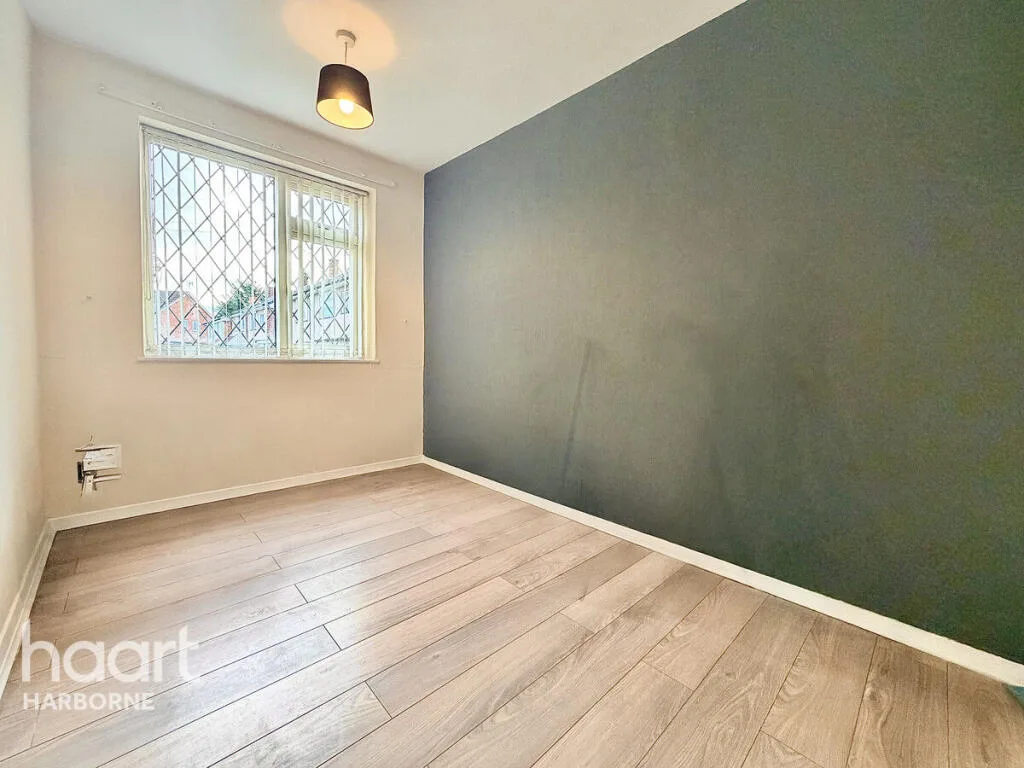 2 bedroom maisonette for rent