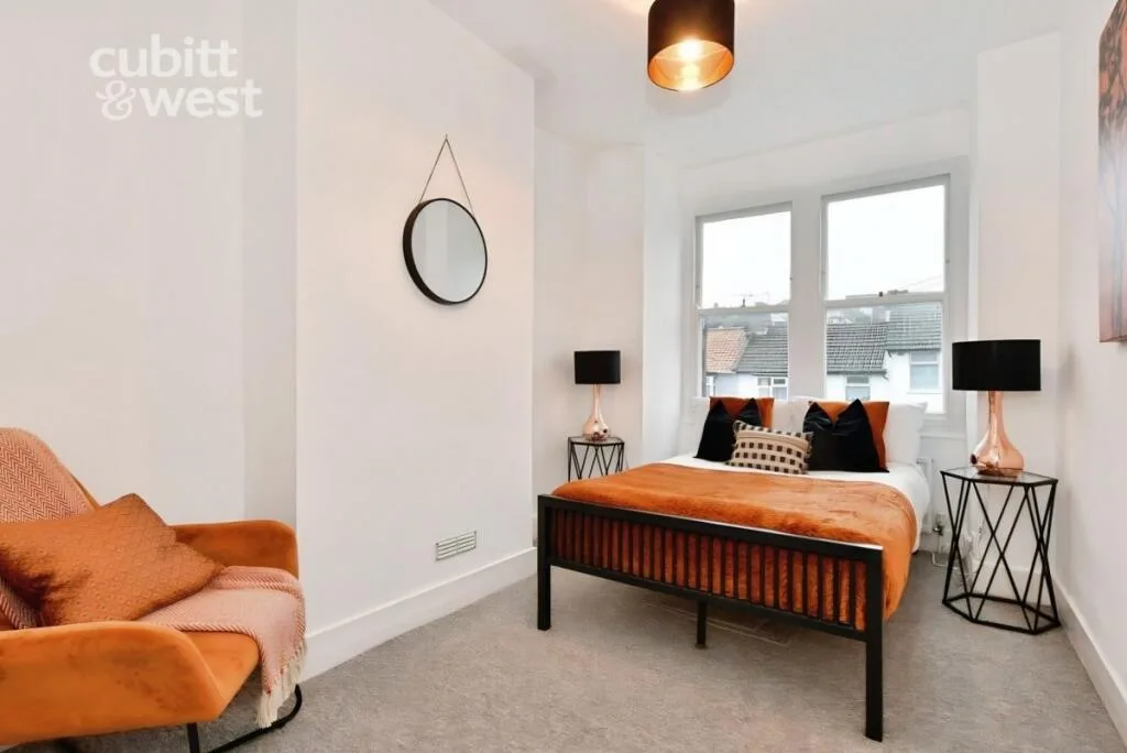 2 bedroom maisonette for rent