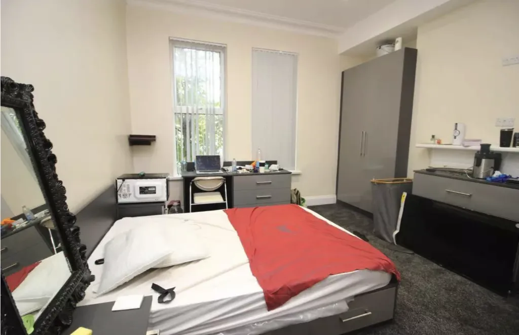 8 bedroom terraced house for rent