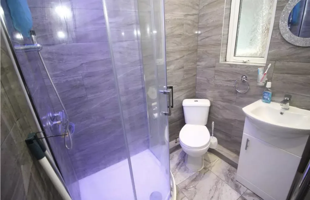 8 bedroom terraced house for rent