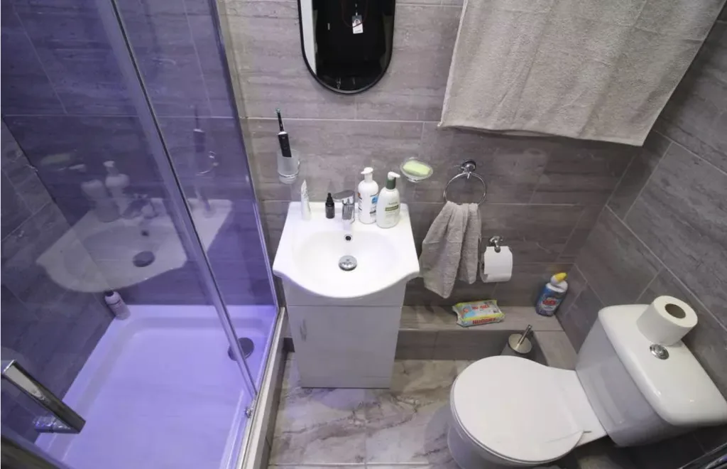 8 bedroom terraced house for rent