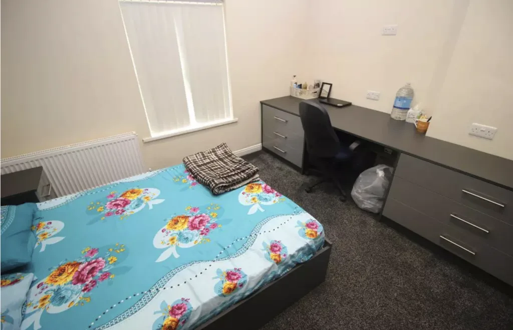 8 bedroom terraced house for rent