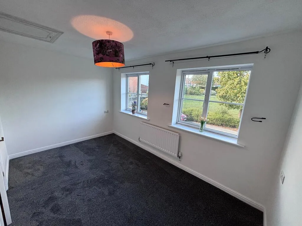 2 bedroom semi-detached house for rent
