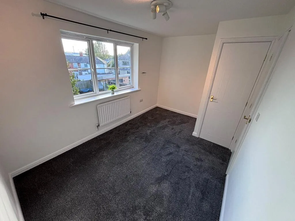 2 bedroom semi-detached house for rent