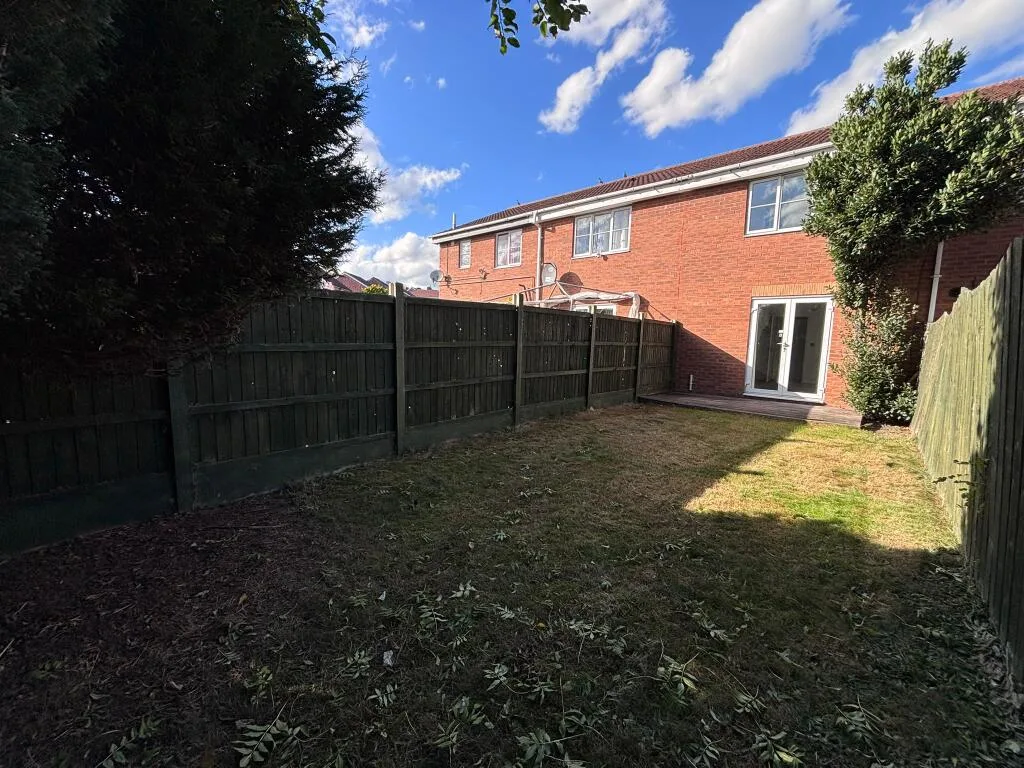 2 bedroom semi-detached house for rent