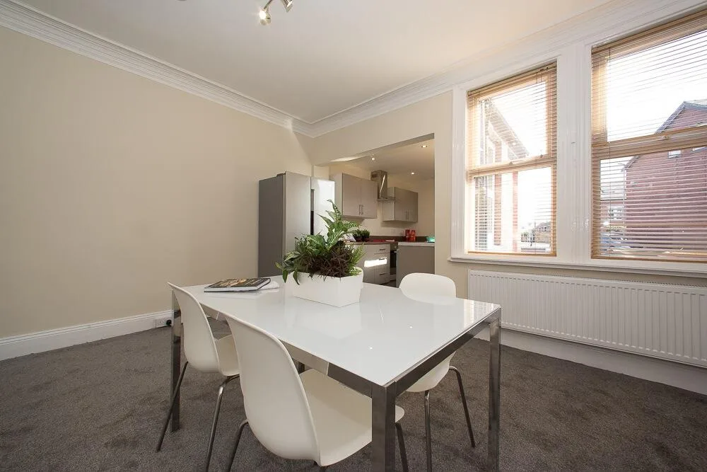 4 bedroom terraced house for rent