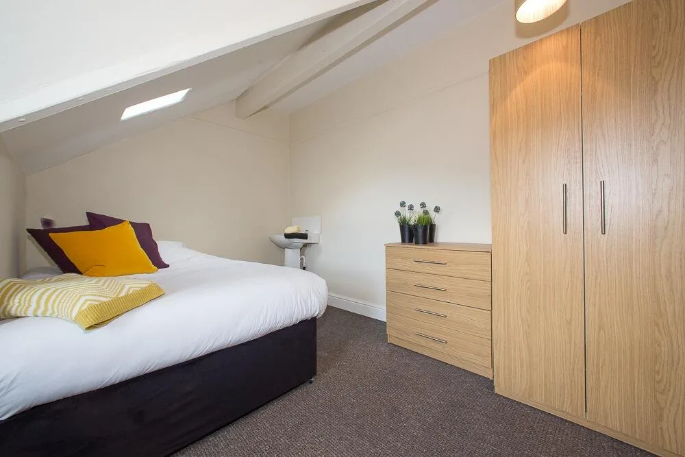 4 bedroom terraced house for rent