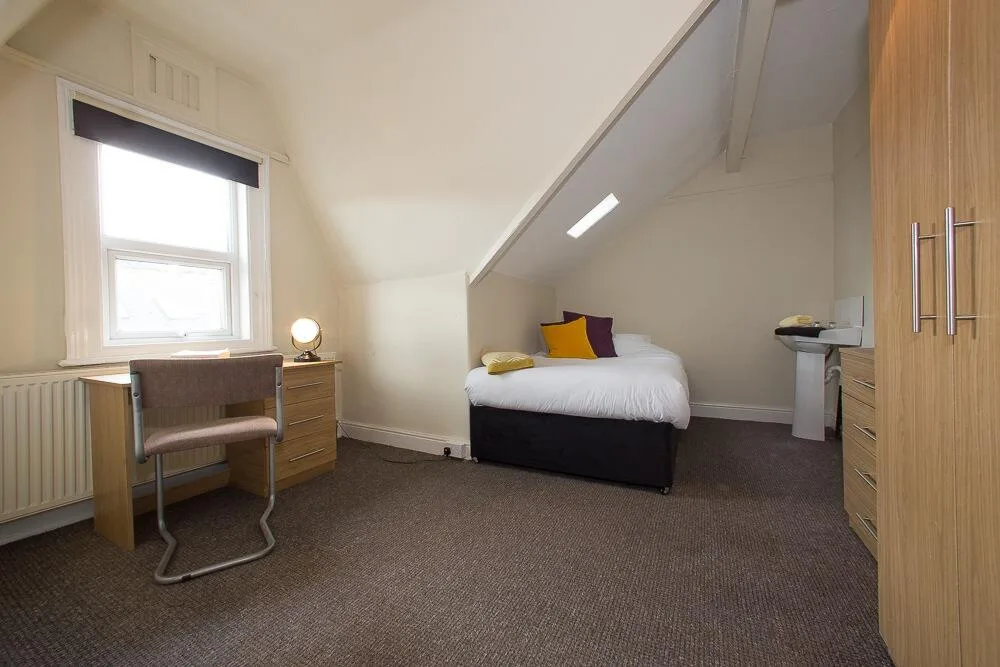 4 bedroom terraced house for rent