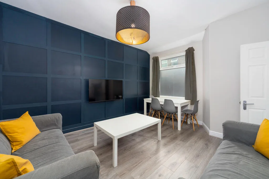 3 bedroom end of terrace house for rent