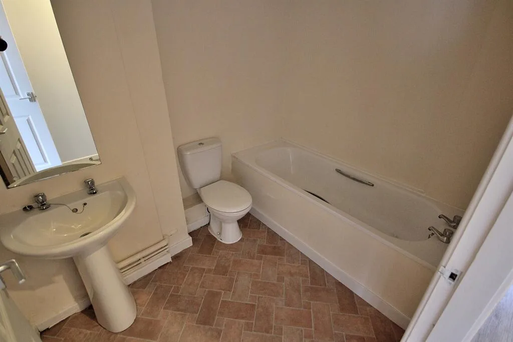 2 bedroom house for rent