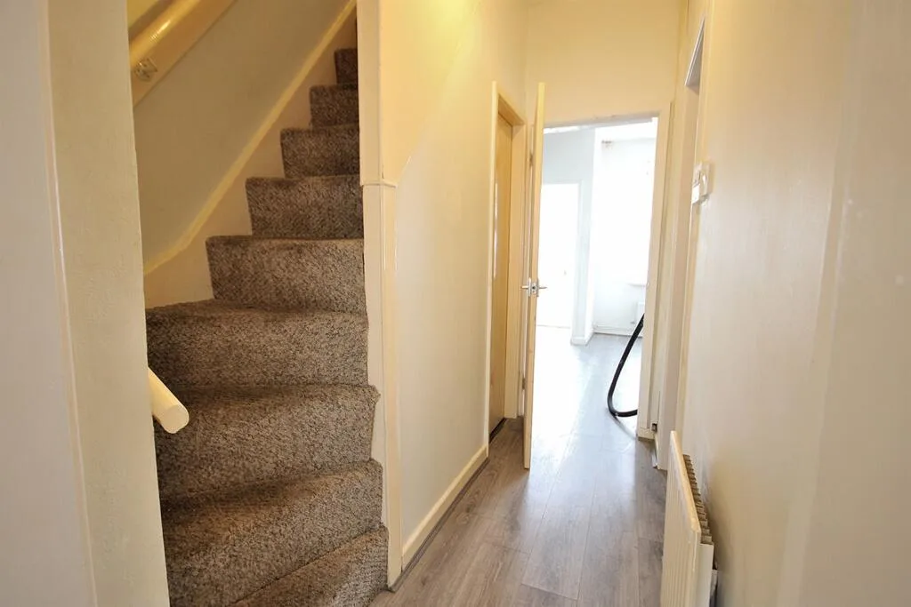 2 bedroom house for rent