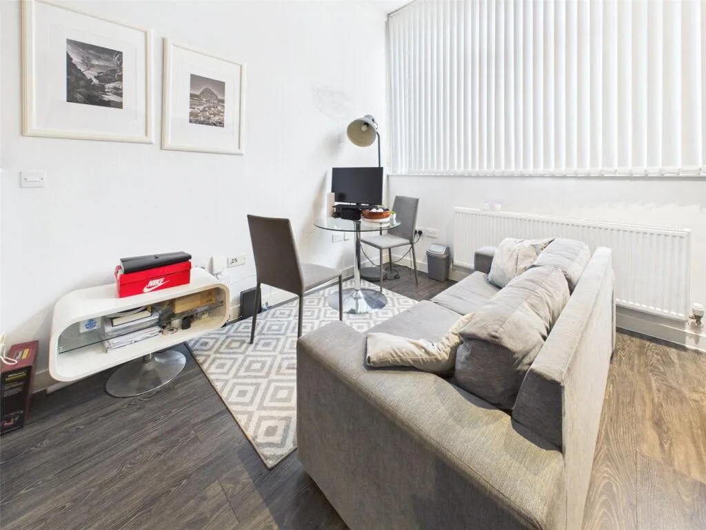 Studio apartment for rent