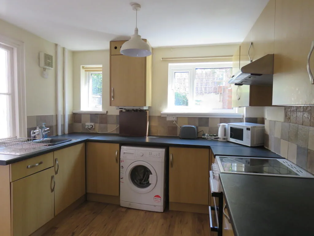 4 bedroom terraced house for rent