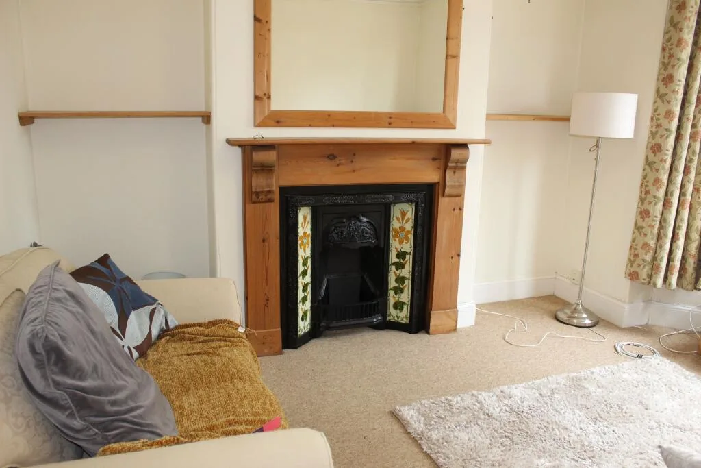 6 bedroom house for rent
