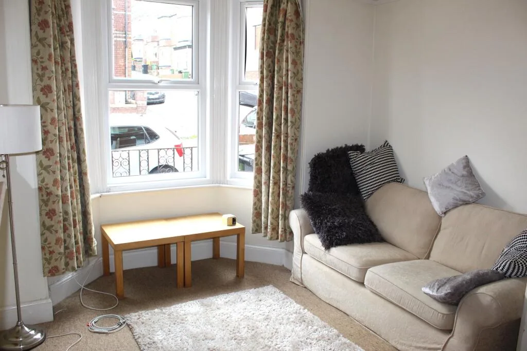 6 bedroom house for rent