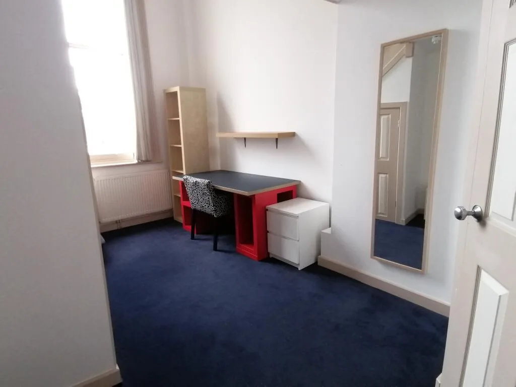 5 bedroom apartment for rent