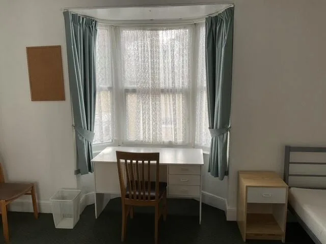 5 bedroom house for rent