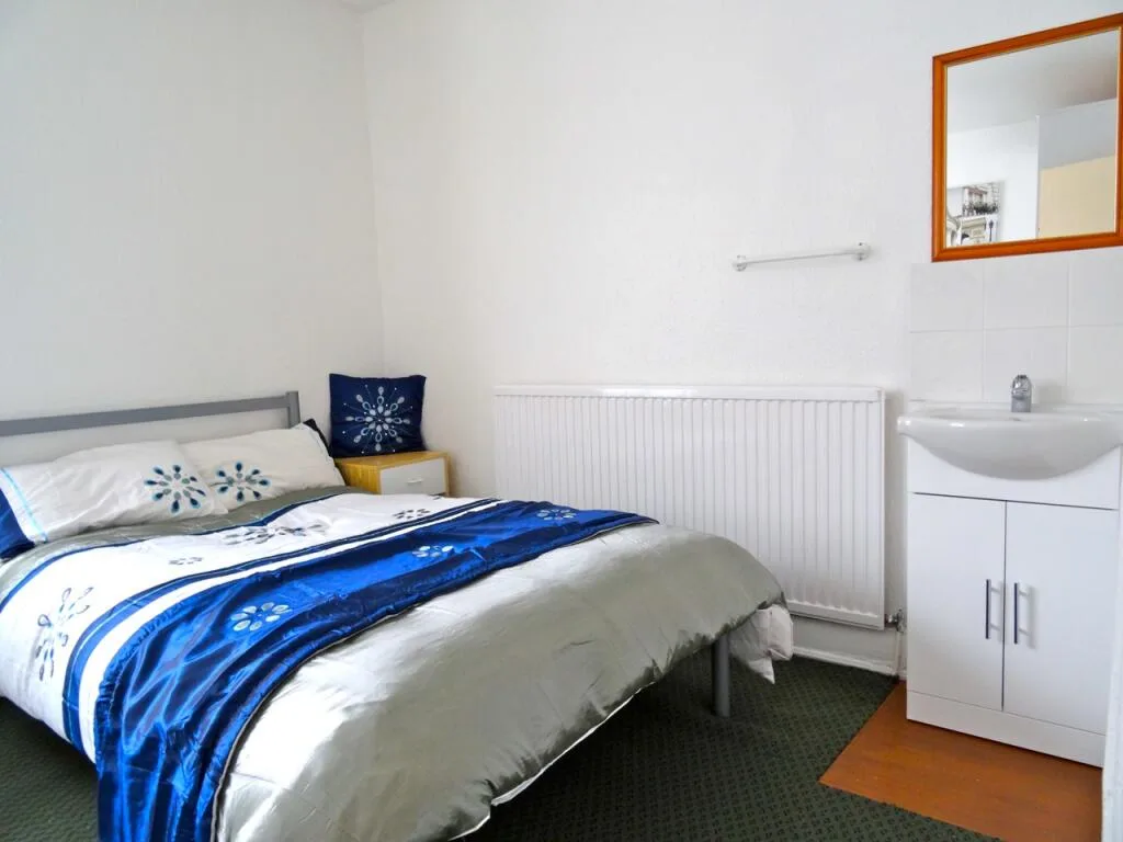 5 bedroom house for rent