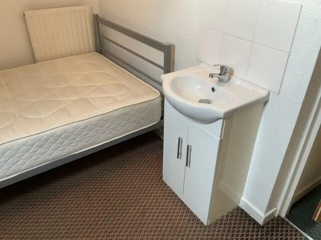 5 bedroom house for rent