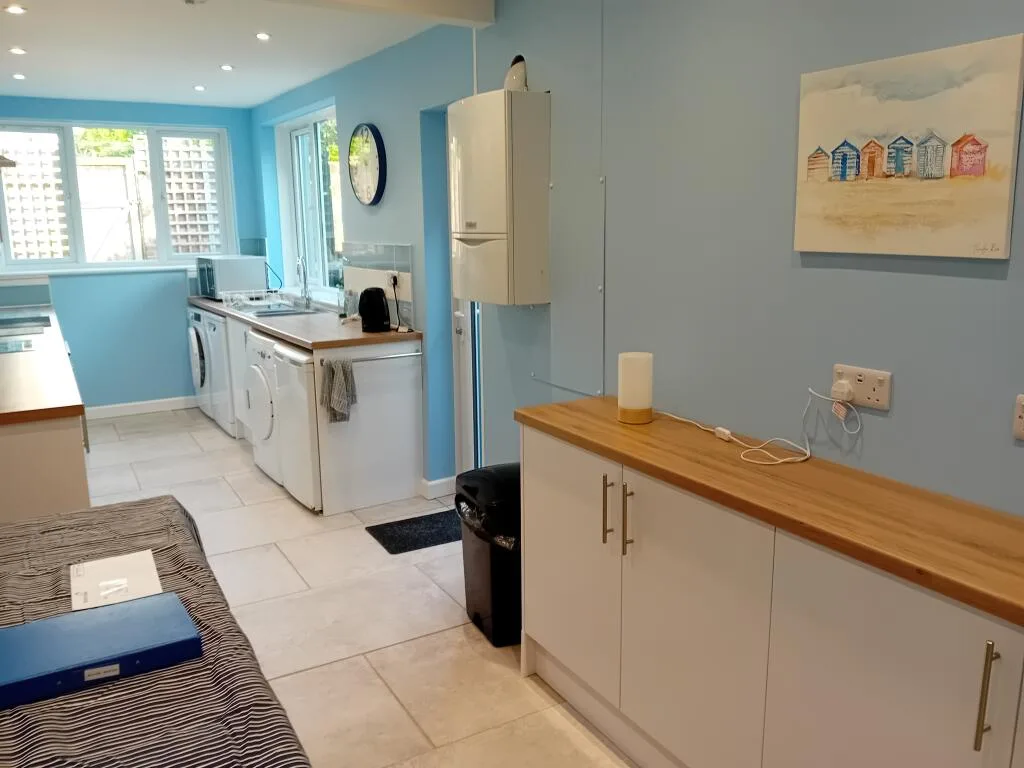 6 bedroom house for rent