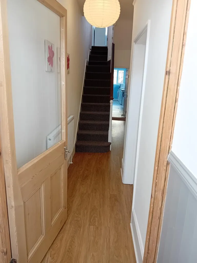 6 bedroom house for rent