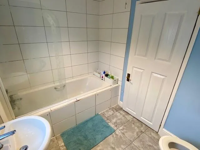 5 bedroom house for rent