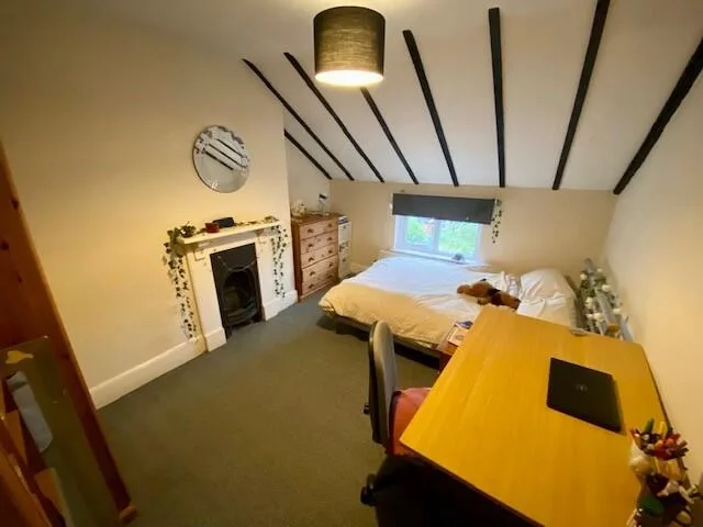 5 bedroom house for rent