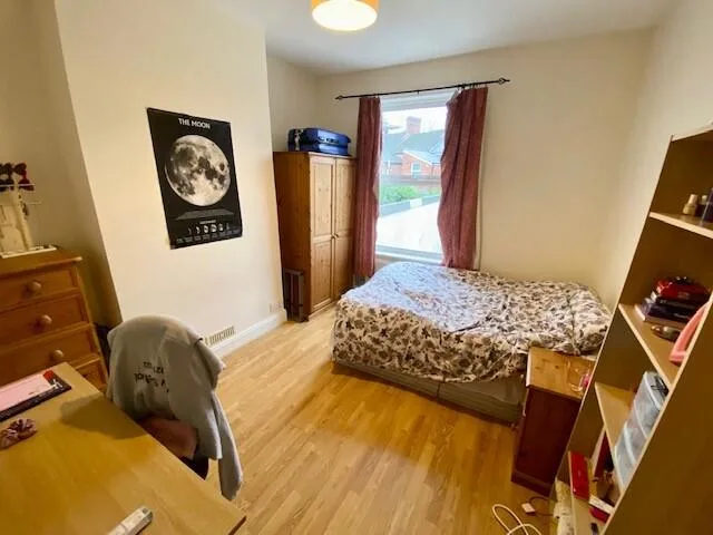 5 bedroom house for rent