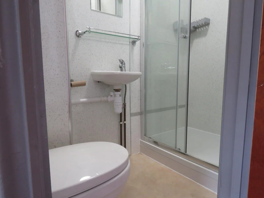 5 bedroom terraced house for rent