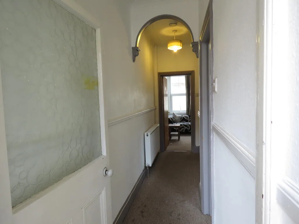 5 bedroom terraced house for rent