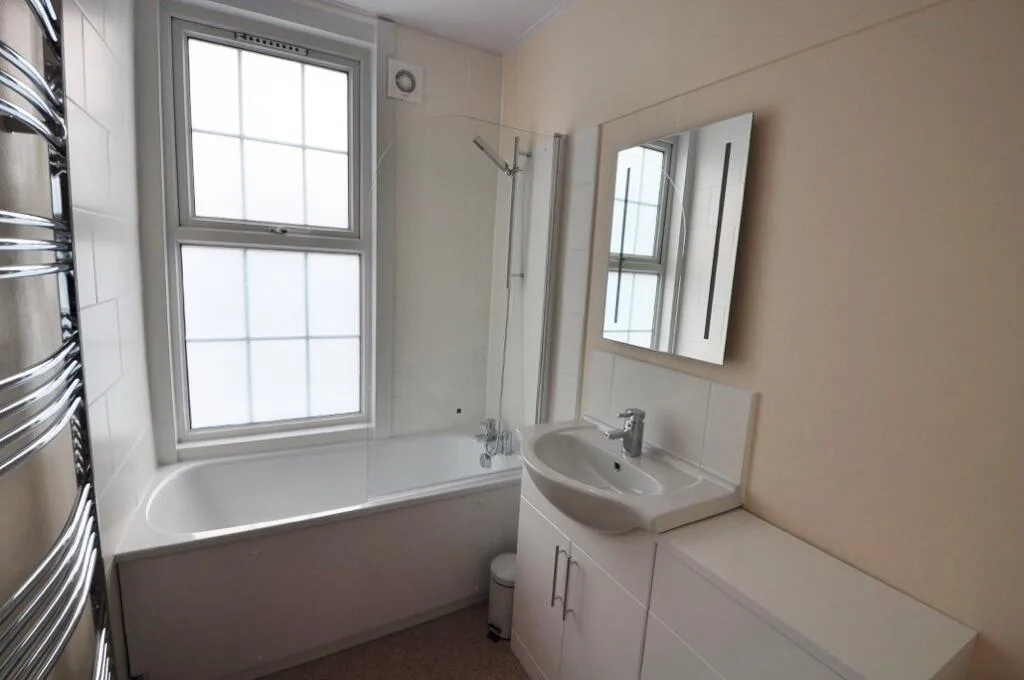 4 bedroom terraced house for rent