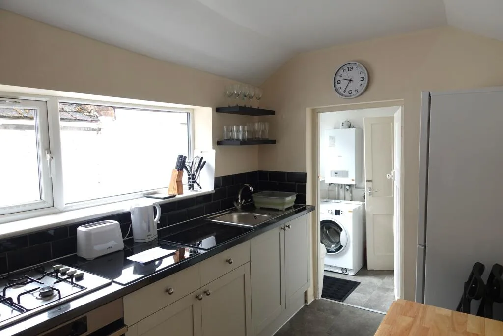 4 bedroom terraced house for rent