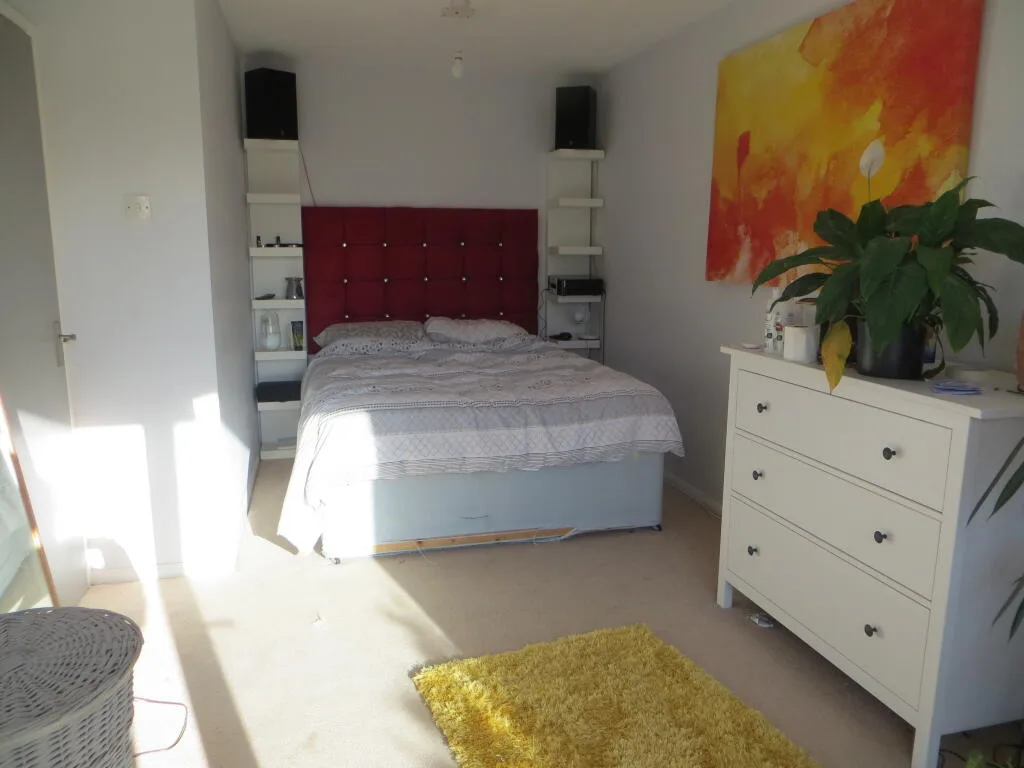 6 bedroom house for rent