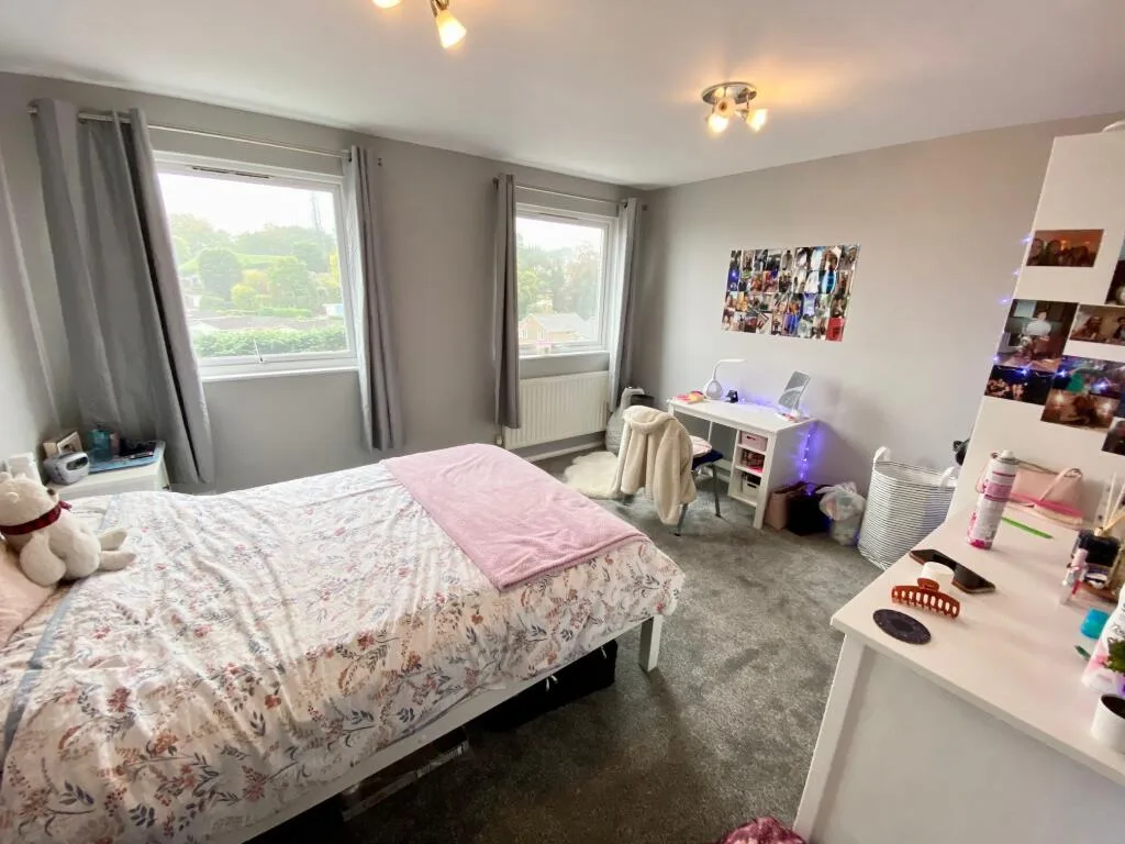 6 bedroom house for rent