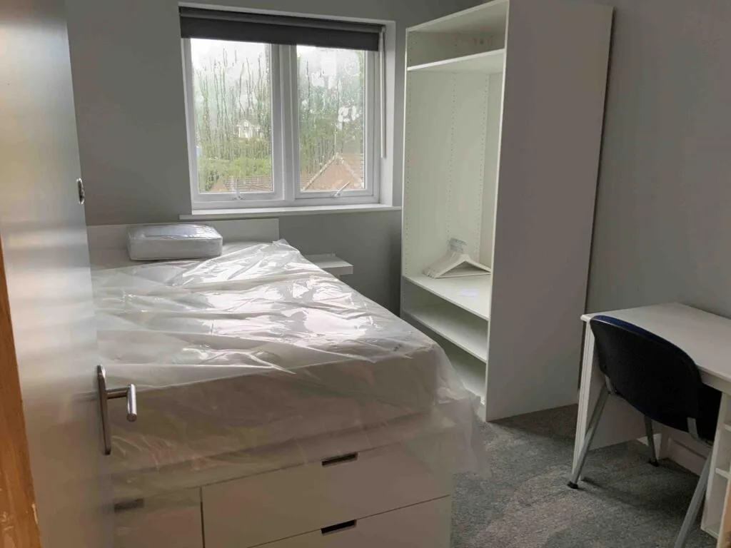 6 bedroom house for rent