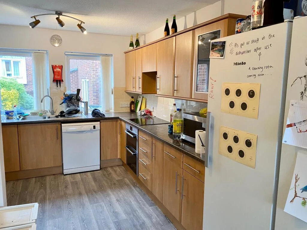 6 bedroom house for rent
