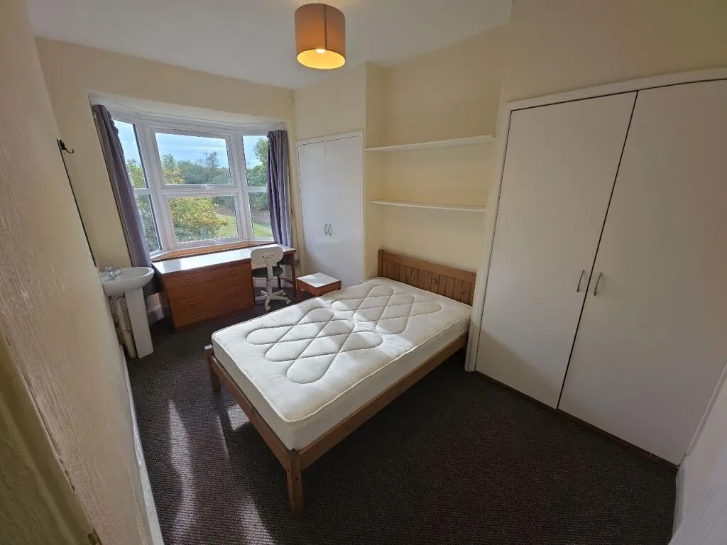 5 bedroom apartment for rent