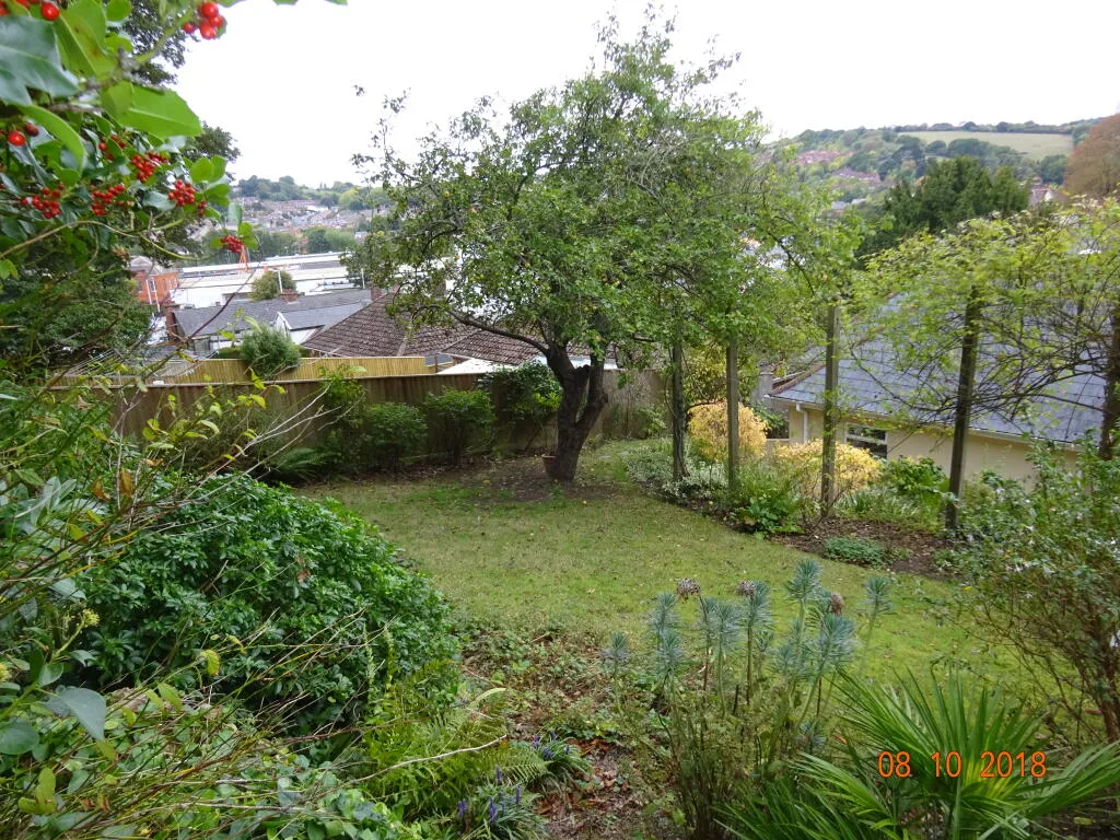 6 bedroom detached house for rent