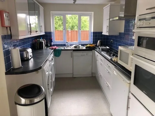 6 bedroom terraced house for rent