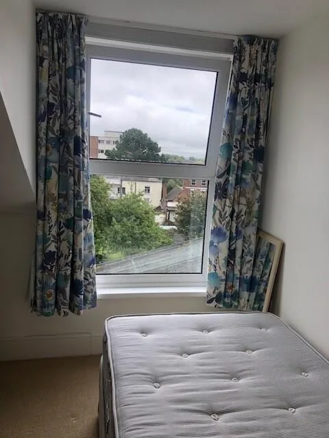 6 bedroom terraced house for rent