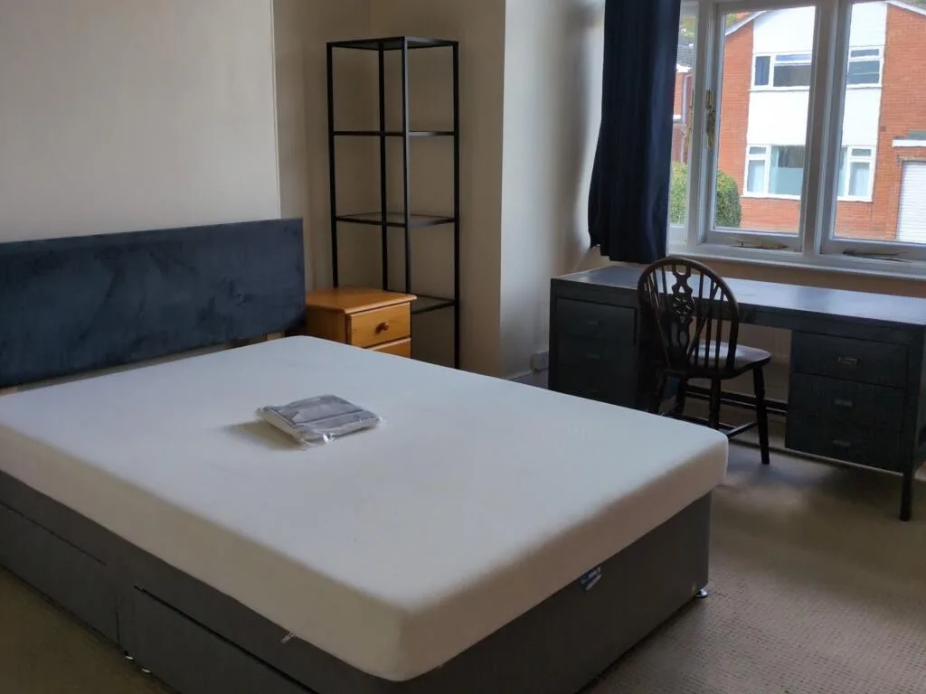 5 bedroom terraced house for rent
