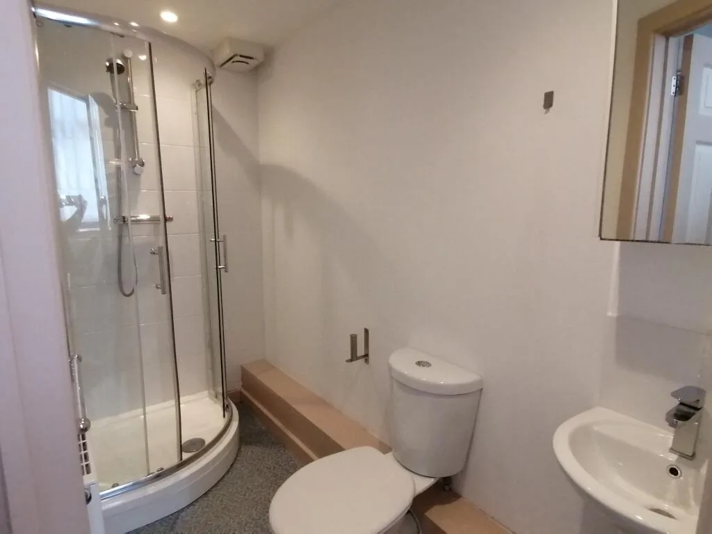 5 bedroom apartment for rent