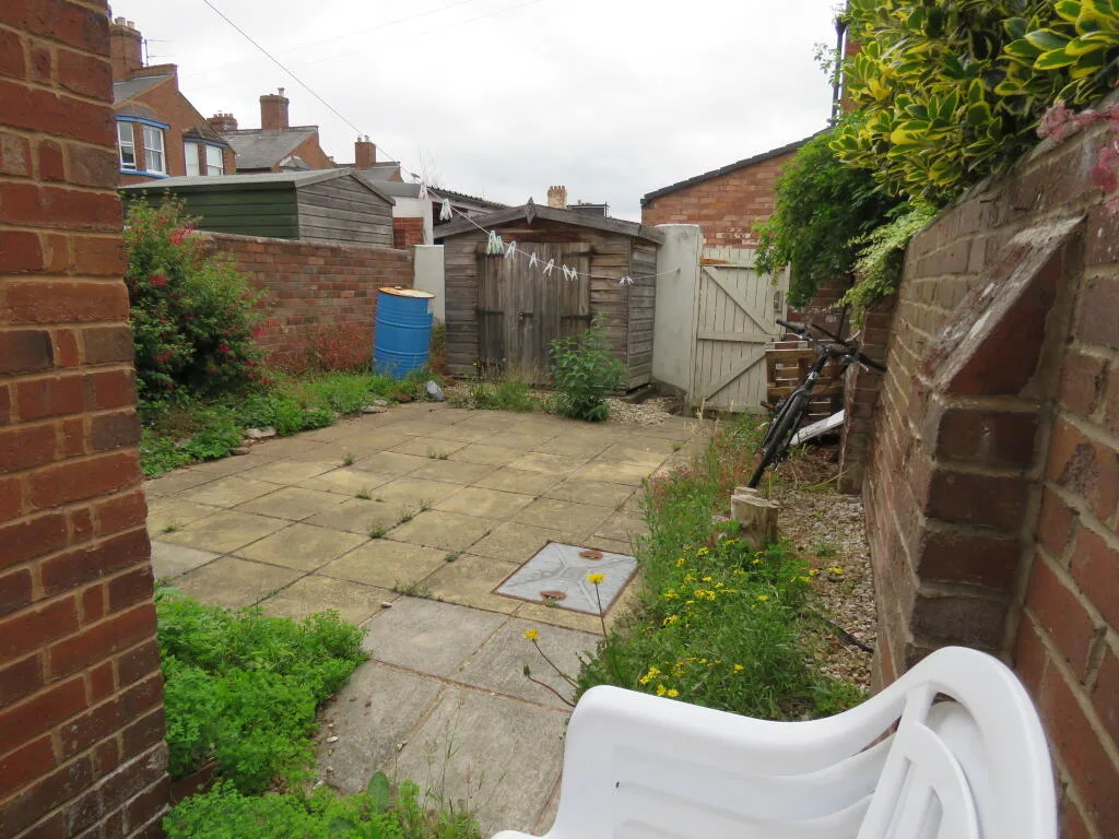 4 bedroom terraced house for rent