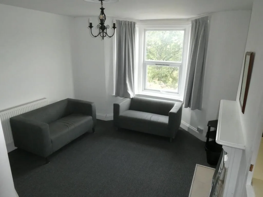 7 bedroom town house for rent