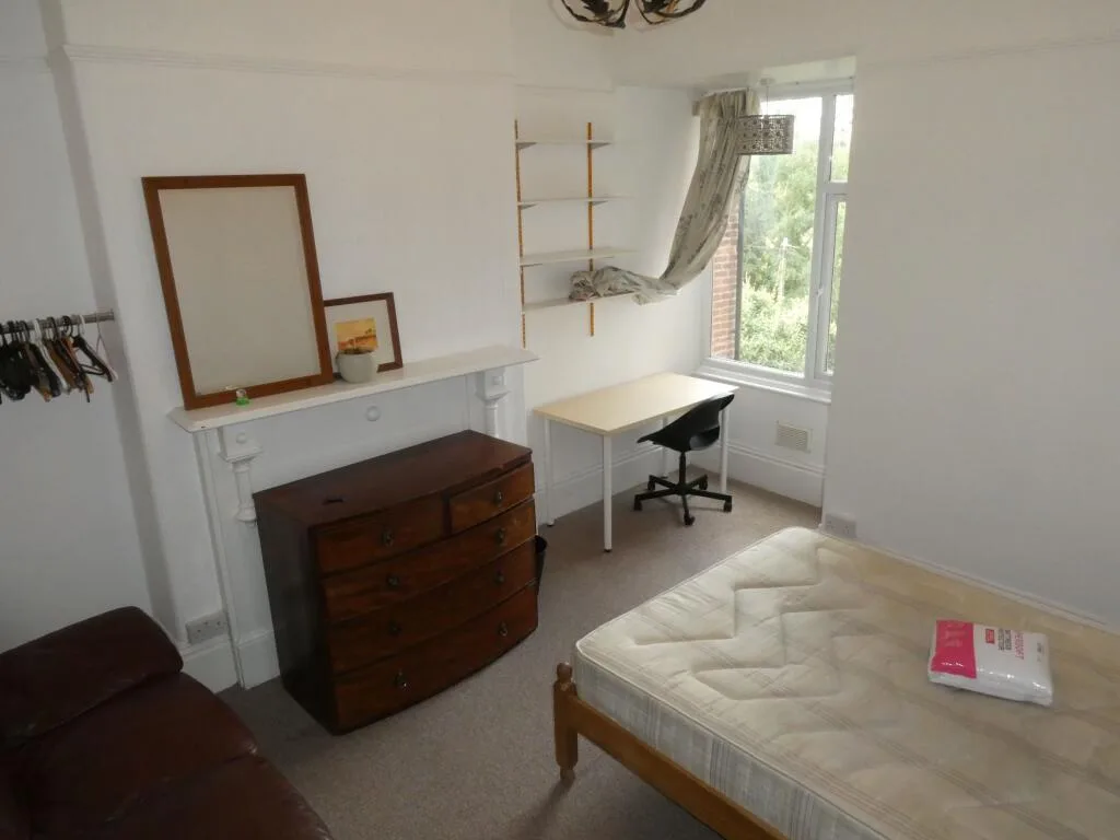7 bedroom town house for rent