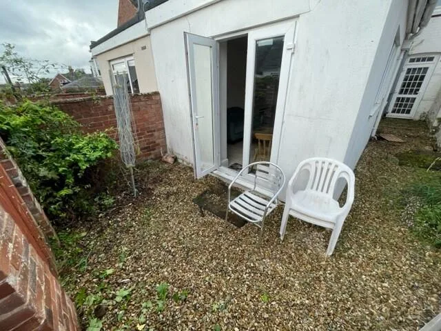 5 bedroom terraced house for rent