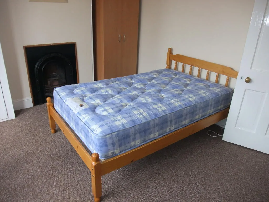 5 bedroom terraced house for rent